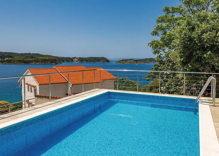 Pet Friendly In Supertarska Draga * Supetarska Draga