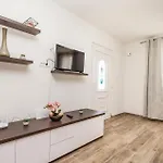 Luxurious In Supertarska Draga * Supetarska Draga