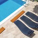 Ferienhaus Luxurious In Supertarska Draga *