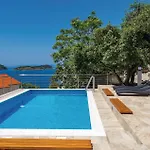 Luxurious In Supertarska Draga * Supetarska Draga