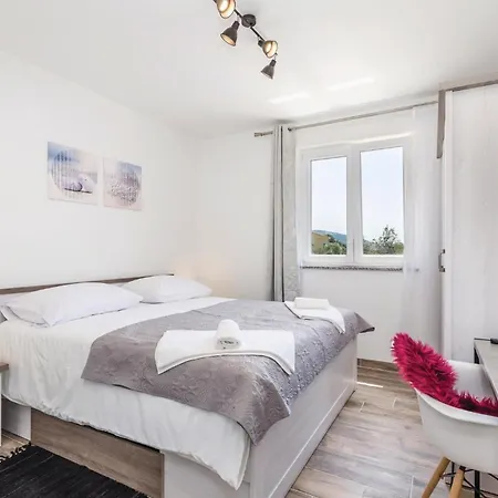 In Supertarska Draga With Wifi Holiday home *