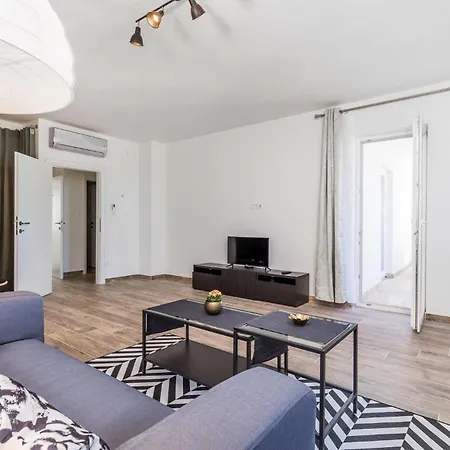Luxurious In Supertarska Draga * Supetarska Draga