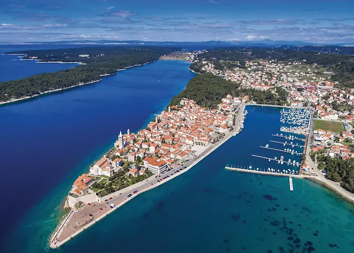 Pet Friendly In Supertarska Draga Supetarska Draga