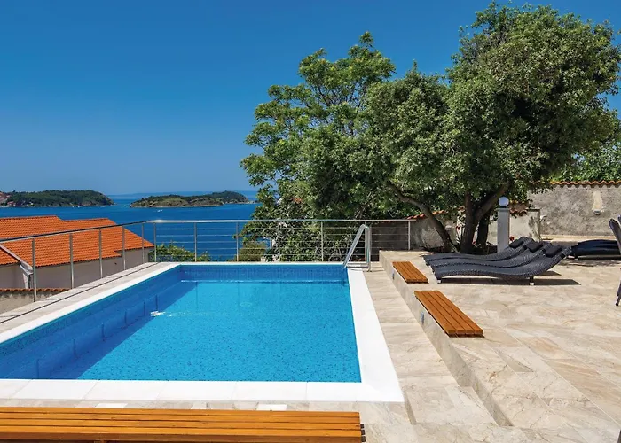 Pet Friendly In Supertarska Draga * Supetarska Draga